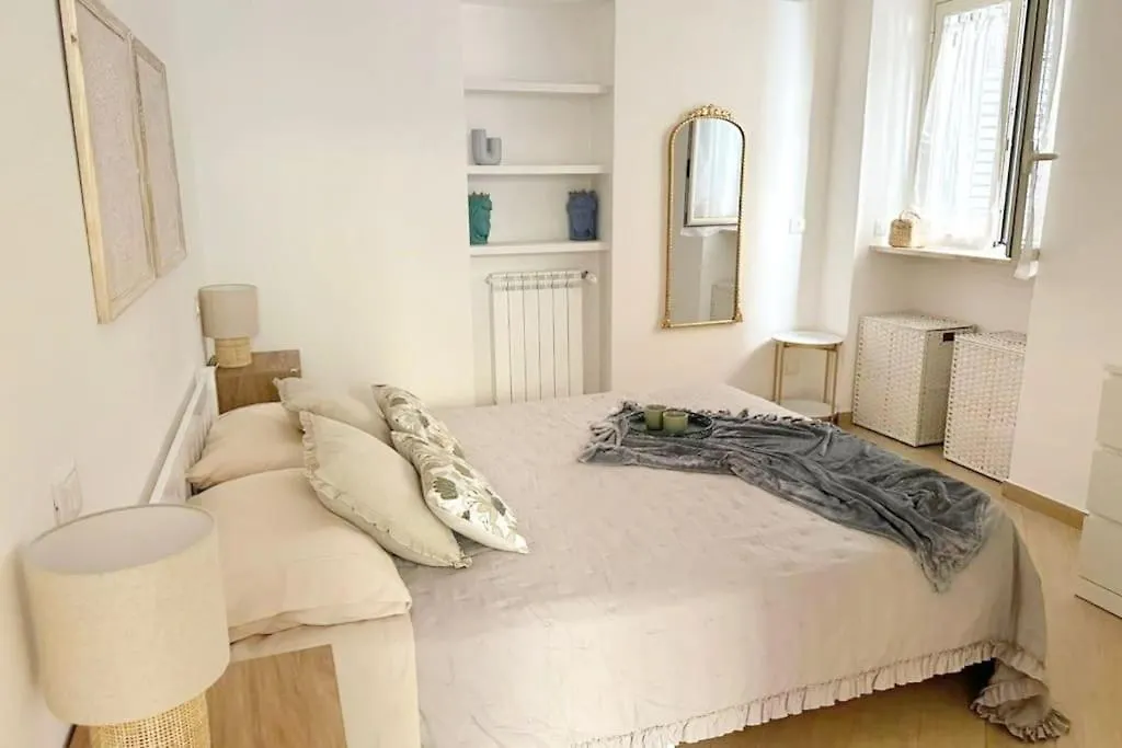 Ama Home-Intero Appartamento Con Terrazza Palermo-Politeama 0*, Palerme Italie